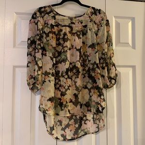 Lauren Conrad sheer 3/4 sleeve blouse in Large